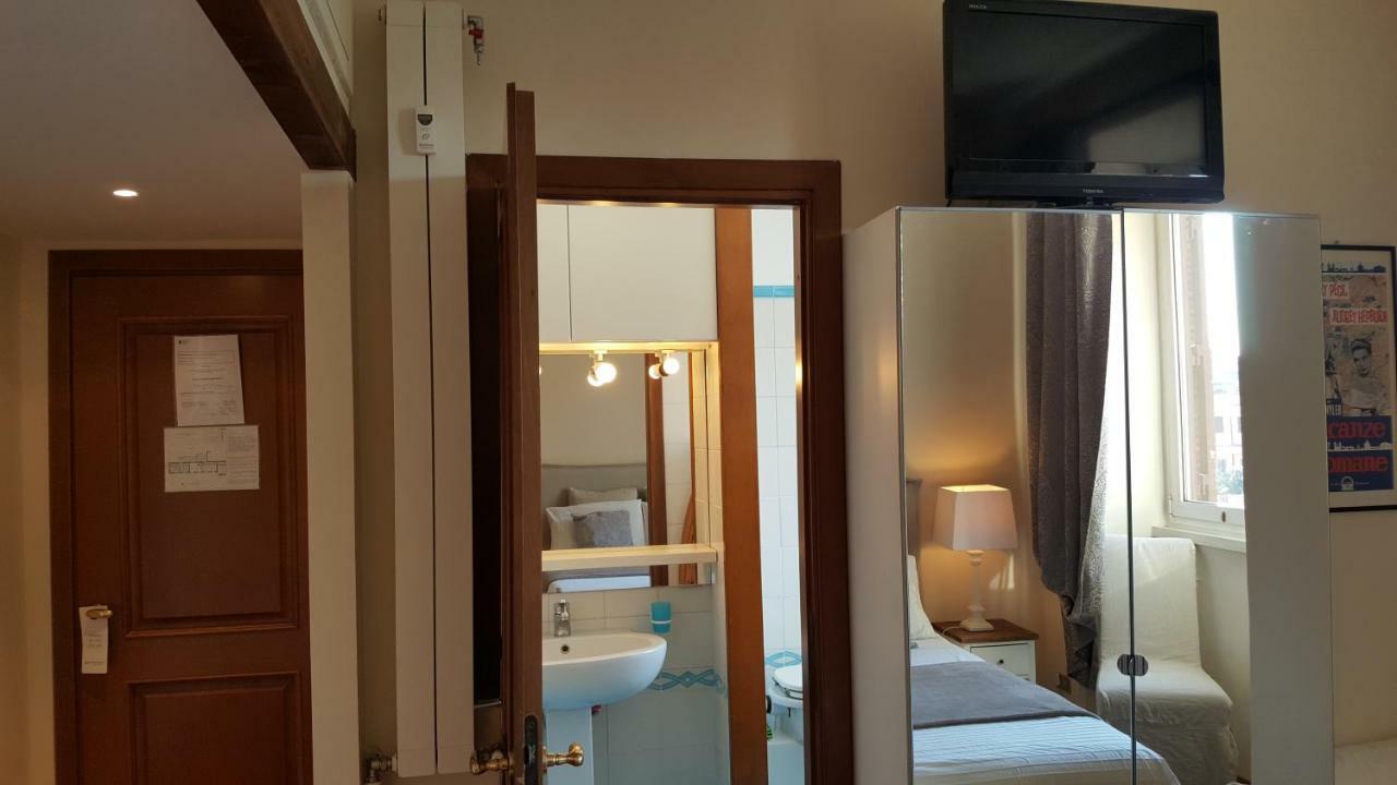 Bed & Breakfast A Casa Di Lia A Roma Buitenkant foto